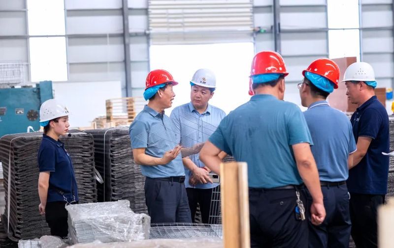 卓一簡訊|北京“峪口禽業(yè)”、柳江集團貴賓蒞臨我司考察交流