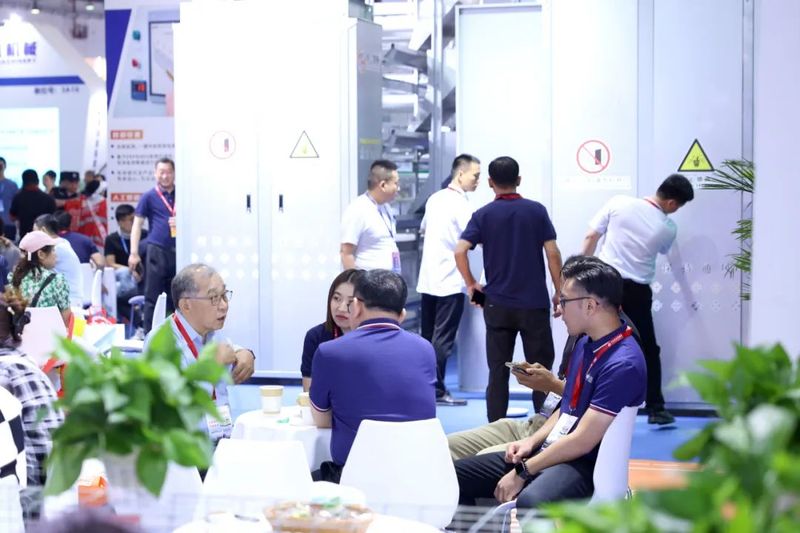 5月18日中國畜博會盛大開幕，卓一牧業(yè)展位人氣“狂飆”！